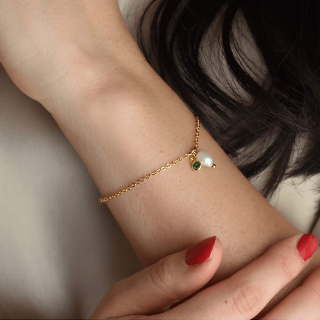 Celine Bracelet- Dainty Handmade -Emerald-Gold Minimalist - Modern Gift for Her - Piper and Pearl Jewelry - Montreal Canada Artisan