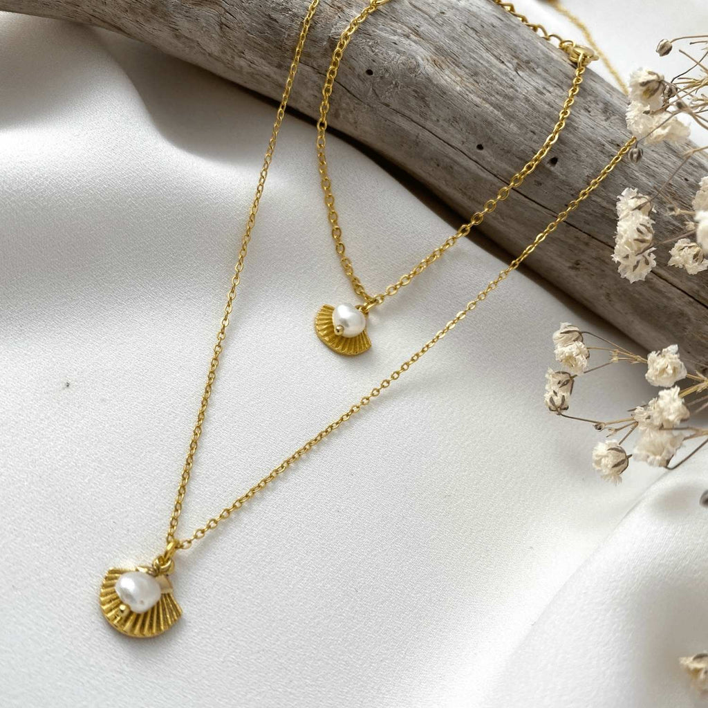 Chrissy Set- Dainty Handmade -Gold Minimalist - Modern Gift for Her - Piper and Pearl Jewelry - Montreal Canada Artisan