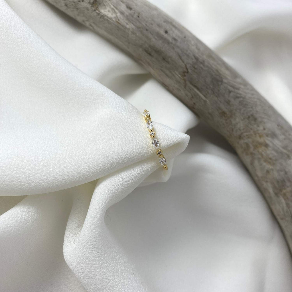 Diana Ring in Gold Vermeil and Silver. Handmade Jewelry in Montreal, Delicate dainty gift fo her, Made in Canada, Piper and Pearl Jewelry