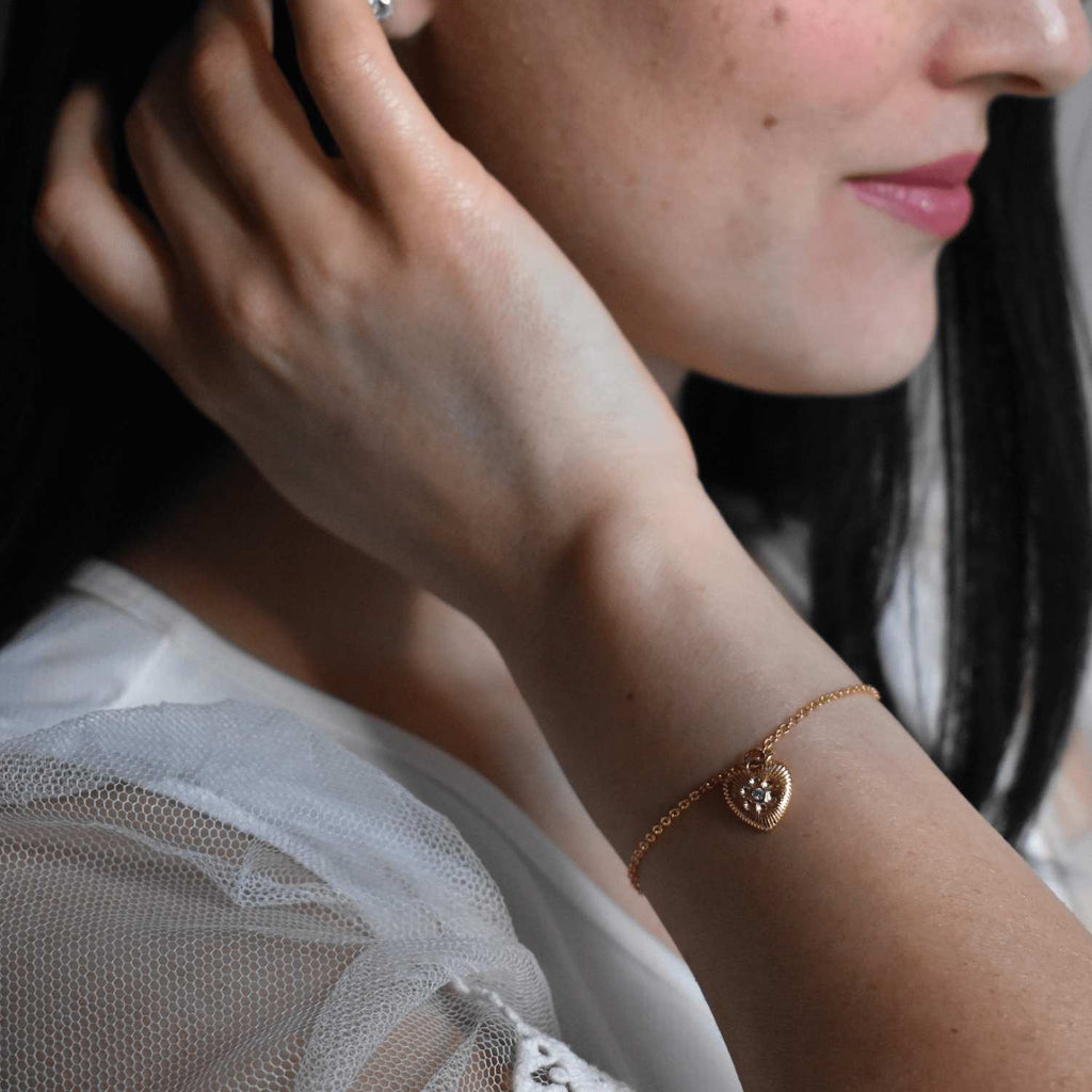 Elle Bracelet- Dainty Handmade -Gold Minimalist - Modern Gift for Her - Piper and Pearl Jewelry - Montreal Canada Artisan