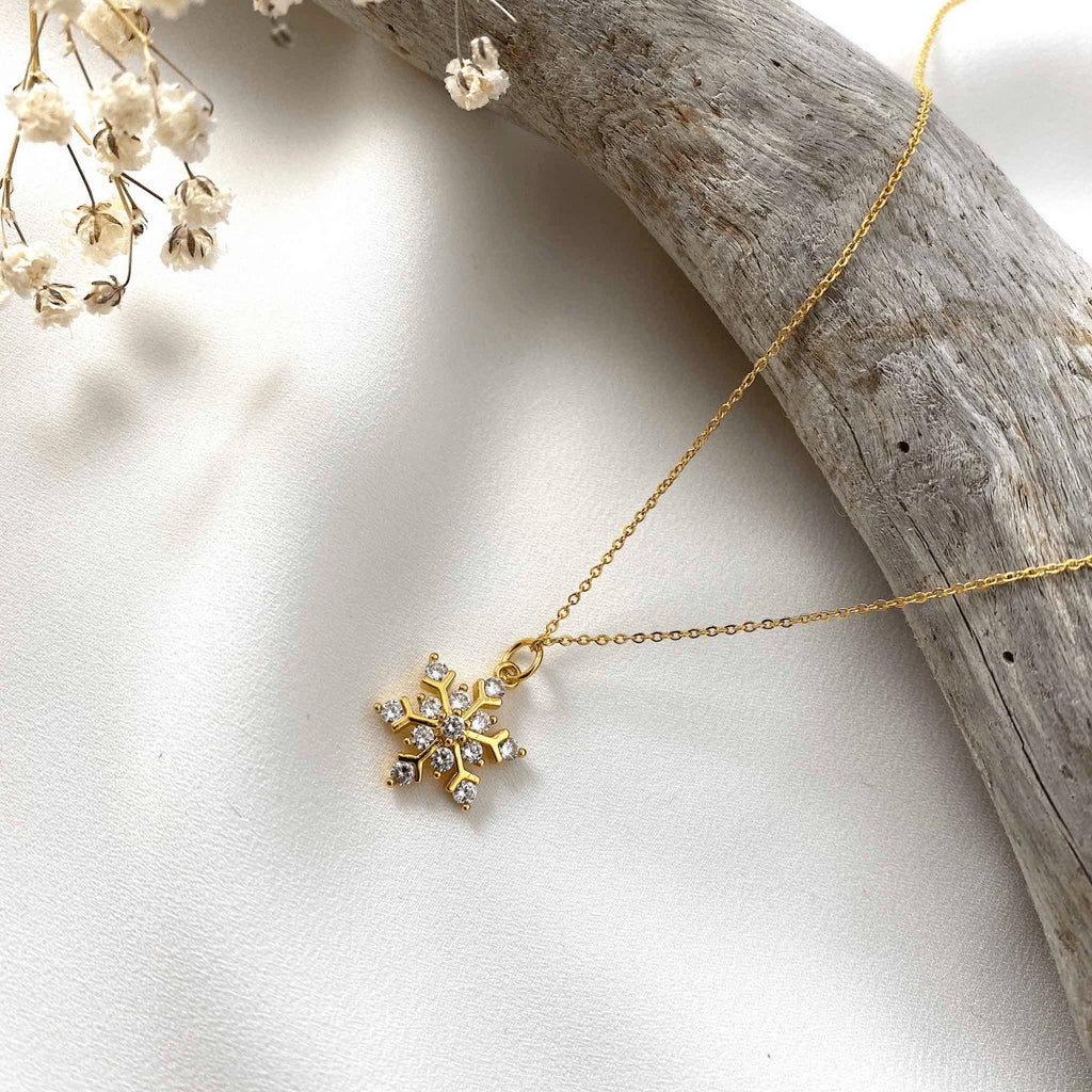 Grace Necklace- Dainty Handmade -Gold Minimalist - Modern Gift for Her - Piper and Pearl Jewelry - Montreal Canada Artisan