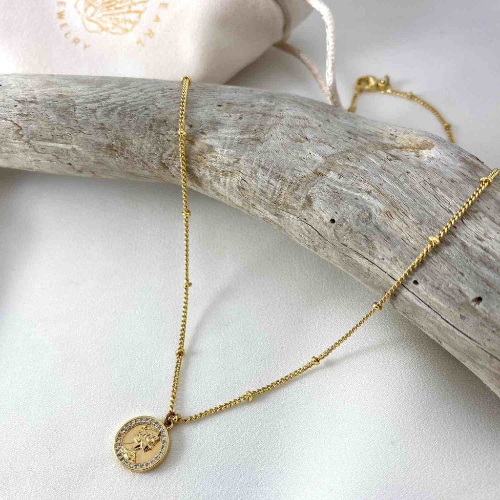 Harlow Necklace - Dainty Handmade -Gold Minimalist - Modern Gift for Her - Piper and Pearl Jewelry - Montreal Canada Artisan