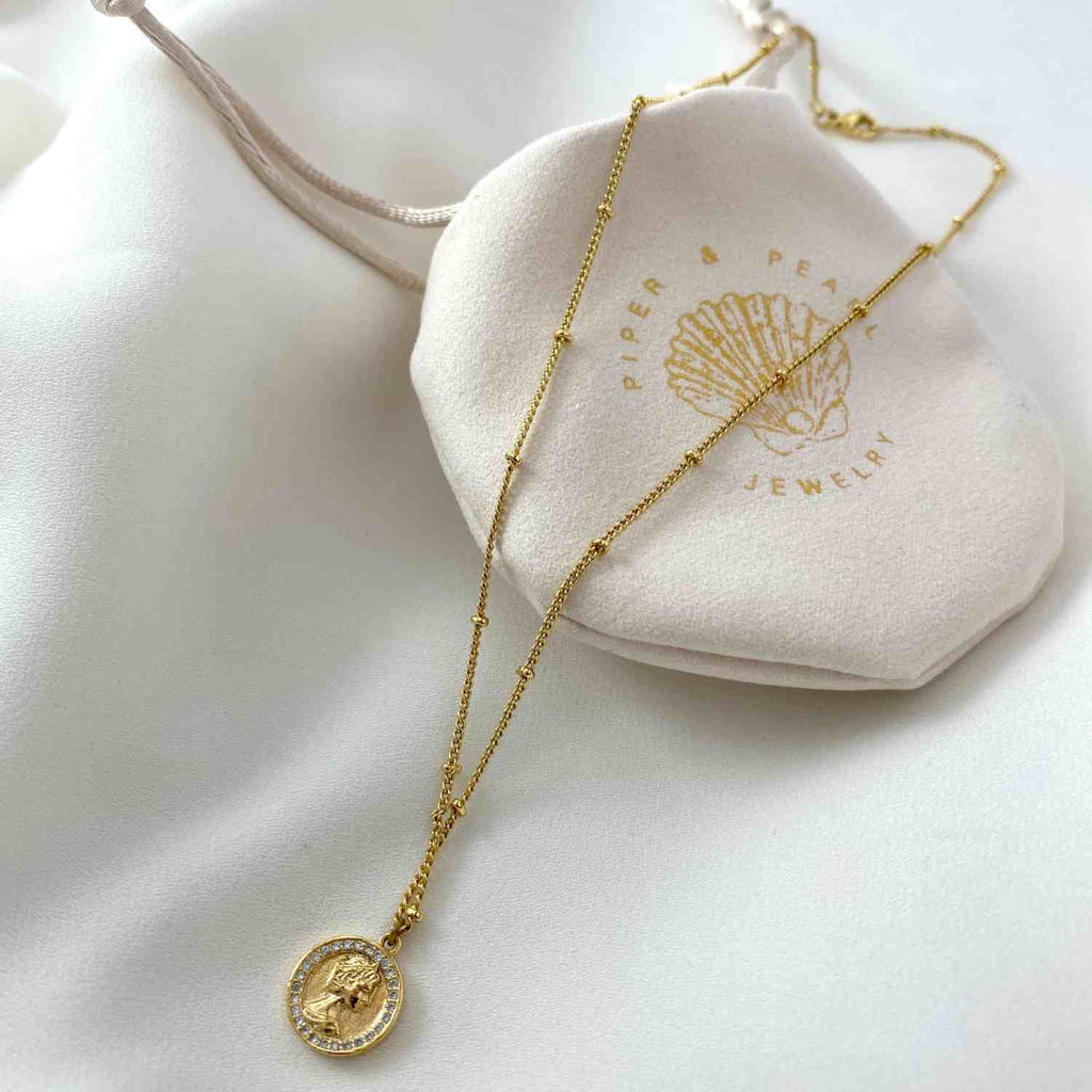 Harlow Necklace - Dainty Handmade -Gold Minimalist - Modern Gift for Her - Piper and Pearl Jewelry - Montreal Canada Artisan