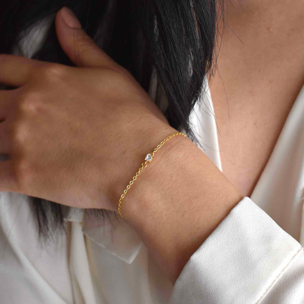 Jackie Bracelet- Dainty Handmade -Gold Minimalist - Modern Gift for Her - Piper and Pearl Jewelry - Montreal Canada Artisan