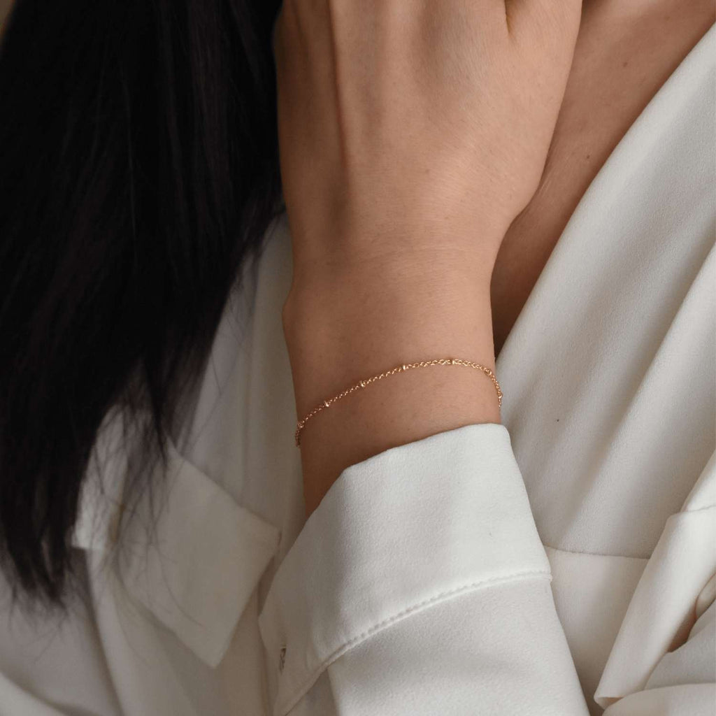 Maeve Bracelet- Dainty Handmade -Gold Minimalist - Modern Gift for Her - Piper and Pearl Jewelry - Montreal Canada Artisan